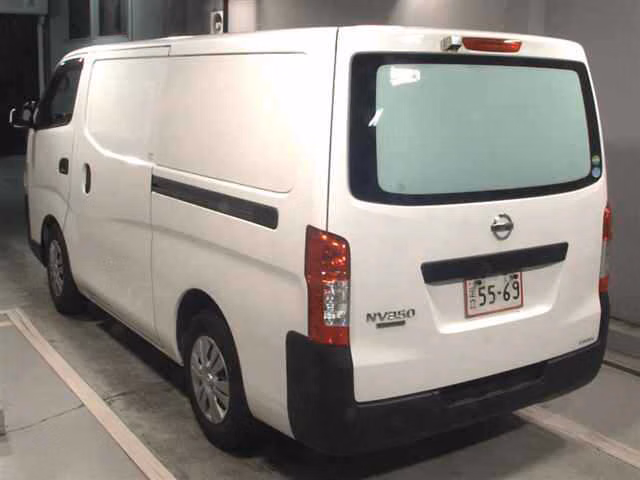 NISSAN NV350 CARAVAN