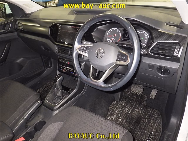 VOLKSWAGEN T-CROSS