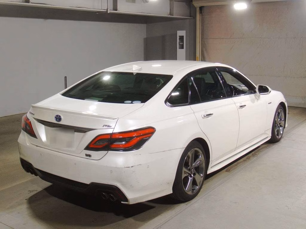 TOYOTA CROWN