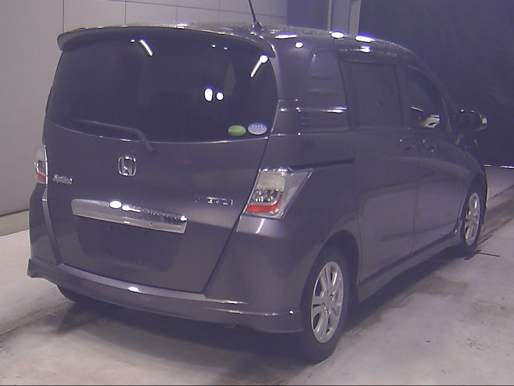 HONDA FREED SPIKE