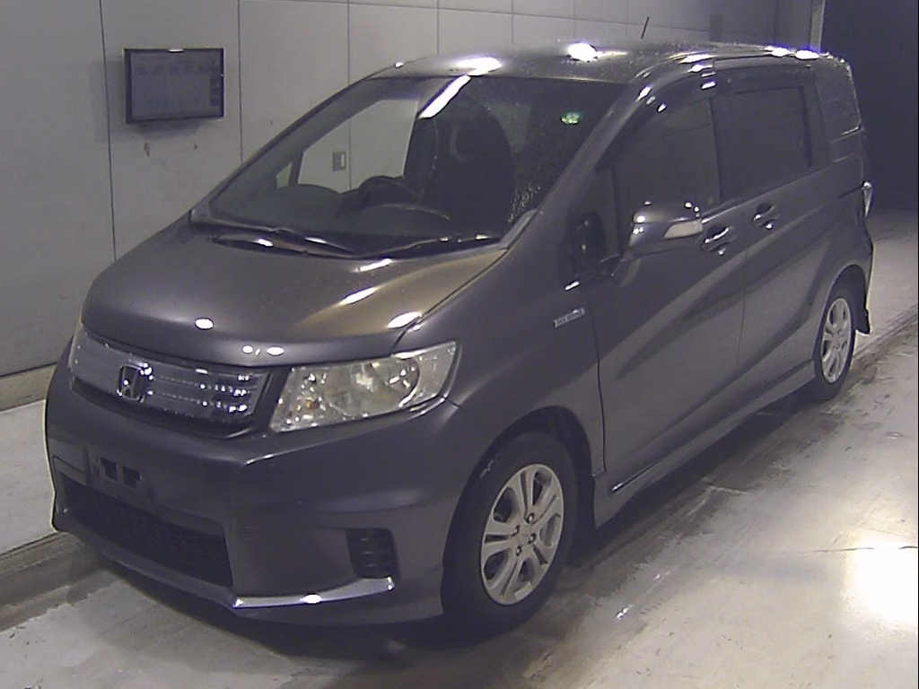 HONDA FREED SPIKE