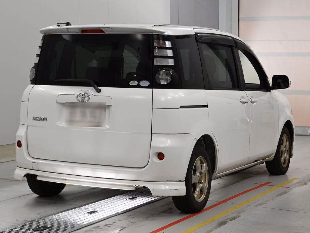 TOYOTA SIENTA