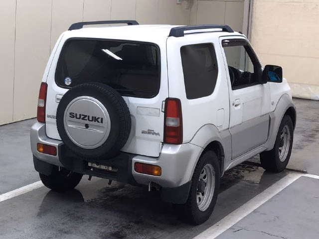 SUZUKI JIMNY SIERRA