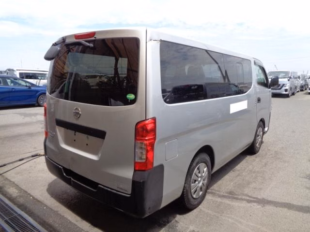 NISSAN NV350 CARAVAN