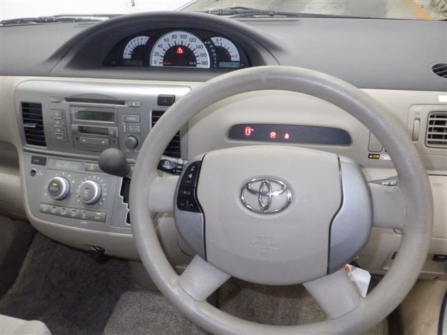 TOYOTA RAUM