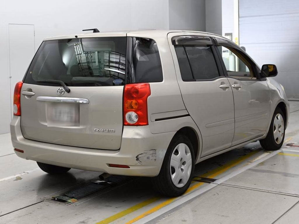 TOYOTA RAUM