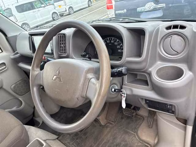 MITSUBISHI MINICAB