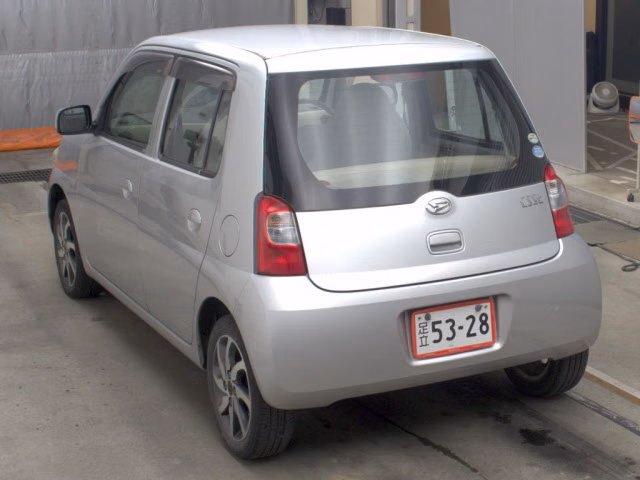 DAIHATSU ESSE