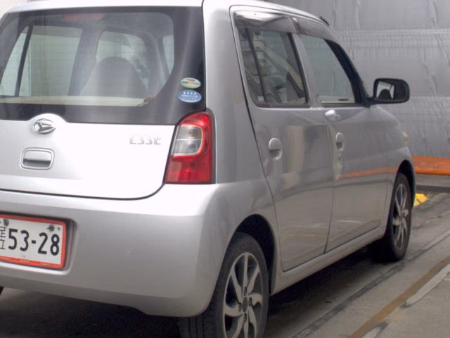 DAIHATSU ESSE