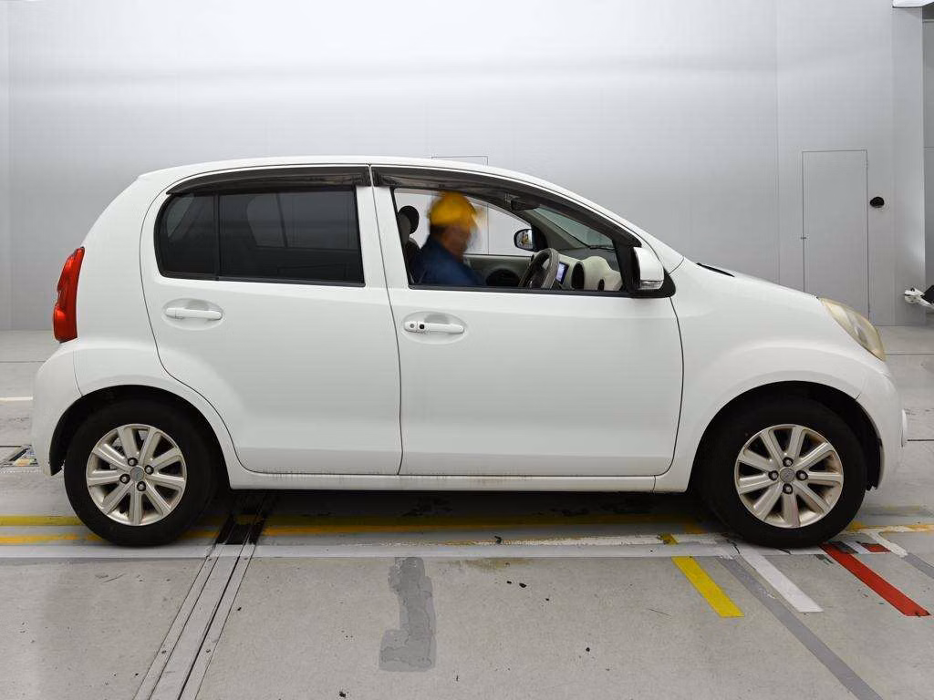 DAIHATSU BOON