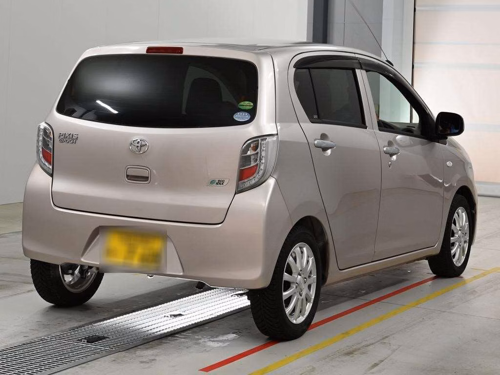 TOYOTA PIXIS EPOCH