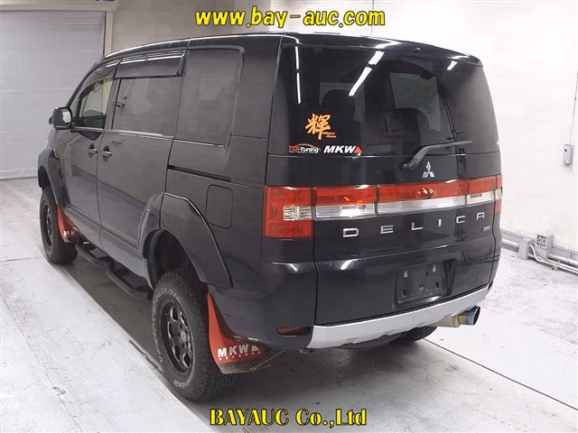 MITSUBISHI DELICA D:5