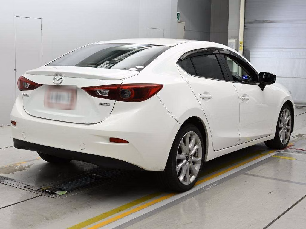 MAZDA AXELA