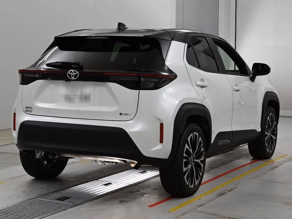 TOYOTA YARIS CROSS