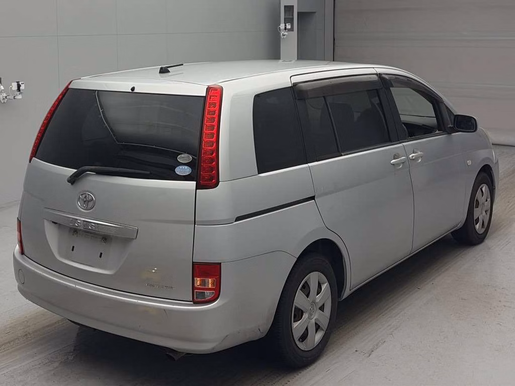 TOYOTA ISIS