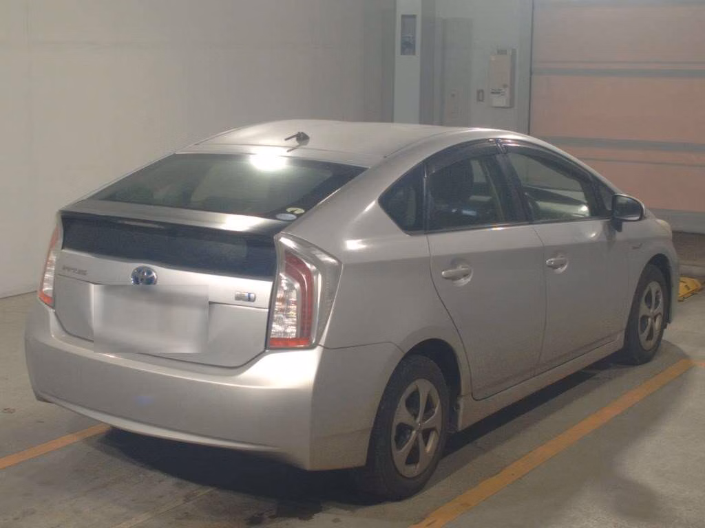 TOYOTA PRIUS