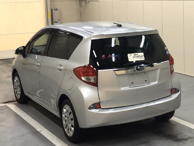 SUBARU TREZIA