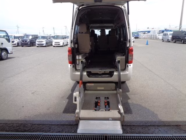 NISSAN NV350 CARAVAN