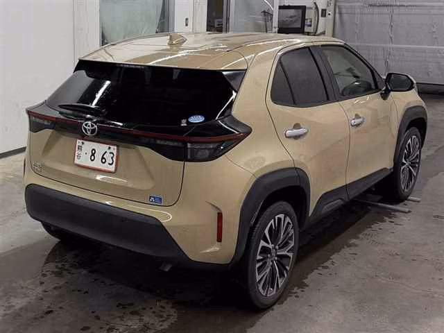 TOYOTA YARIS CROSS