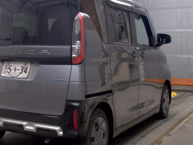 MITSUBISHI DELICA MINI