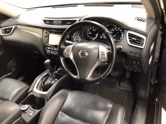 NISSAN X-TRAIL