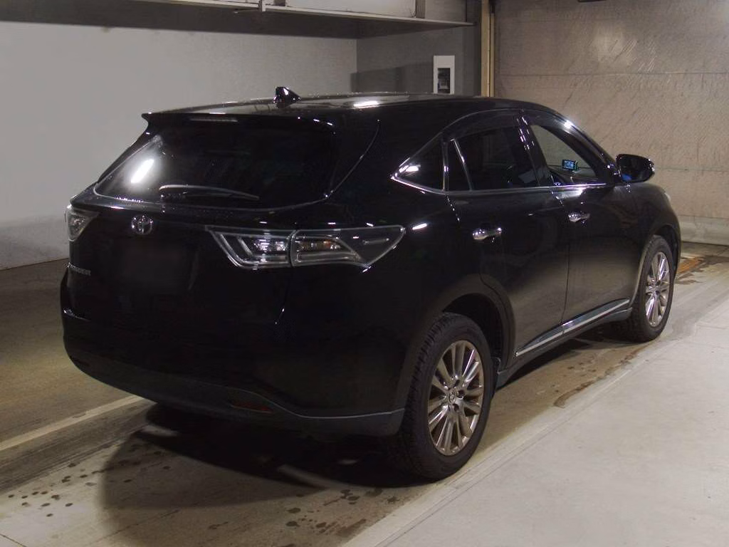 TOYOTA HARRIER