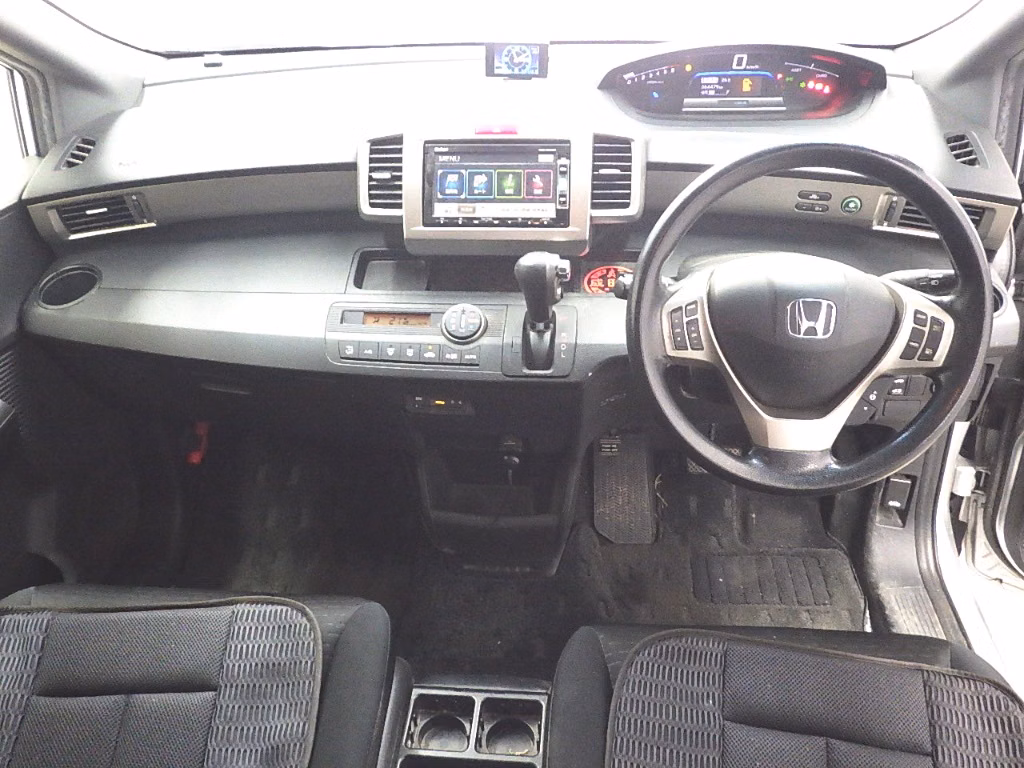 HONDA FREED SPIKE