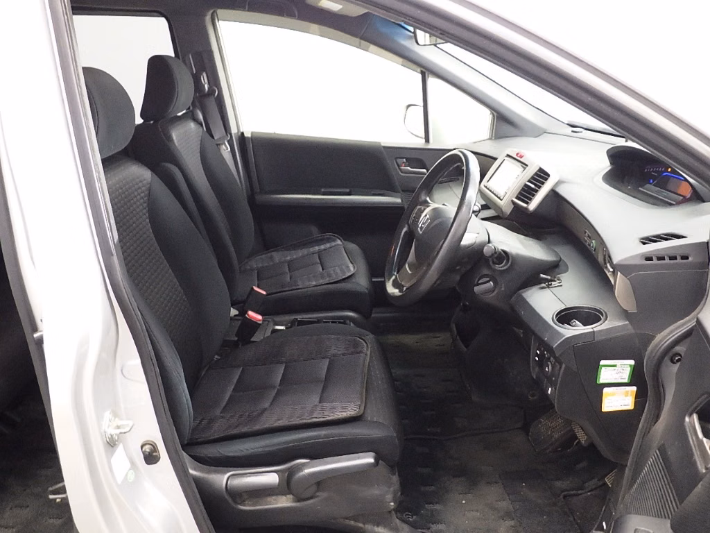 HONDA FREED SPIKE