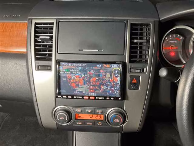NISSAN TIIDA LATIO