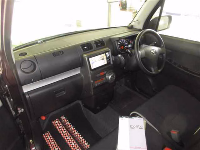 DAIHATSU MOVE CONTE
