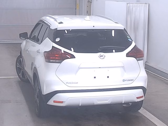 NISSAN KICKS
