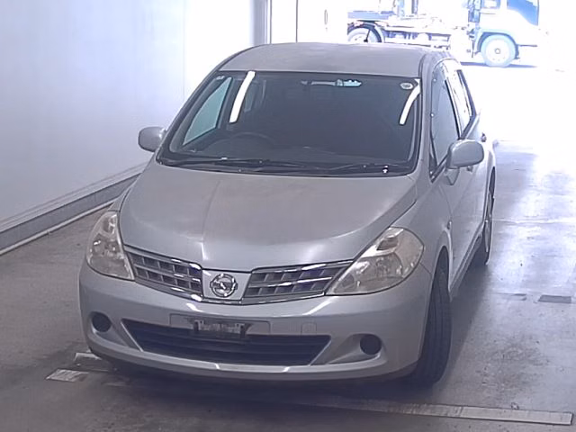 NISSAN TIIDA LATIO