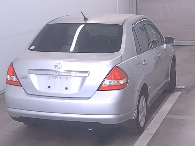 NISSAN TIIDA LATIO