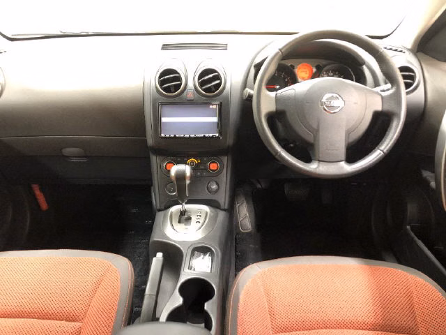 NISSAN DUALIS
