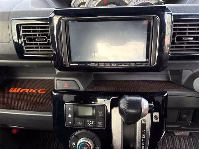 DAIHATSU WAKE