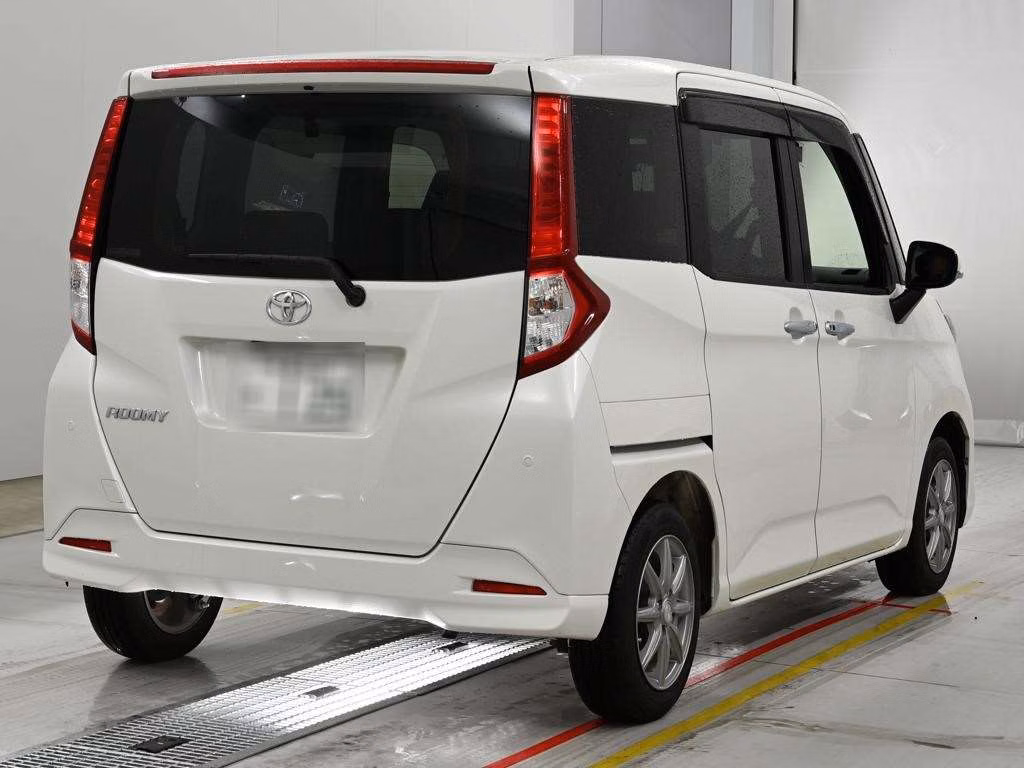 TOYOTA ROOMY