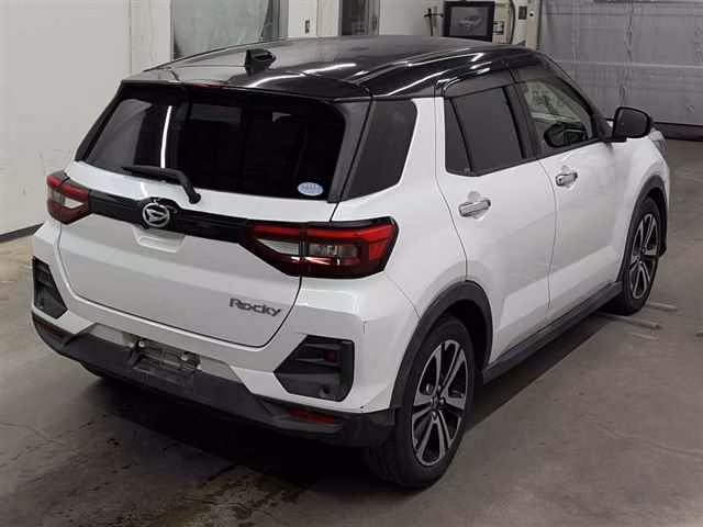 DAIHATSU ROCKY