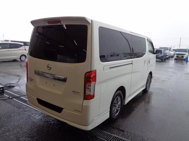 NISSAN NV350 CARAVAN
