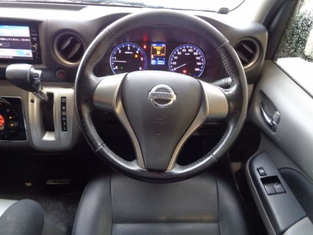 NISSAN NV350 CARAVAN