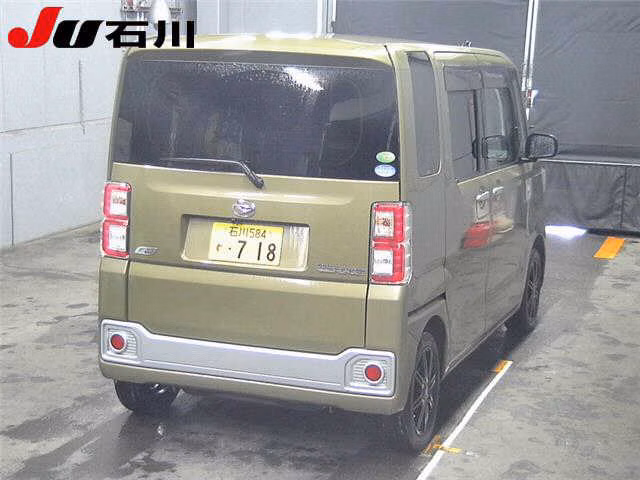 DAIHATSU WAKE