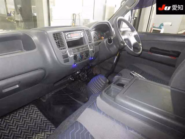 NISSAN CARAVAN