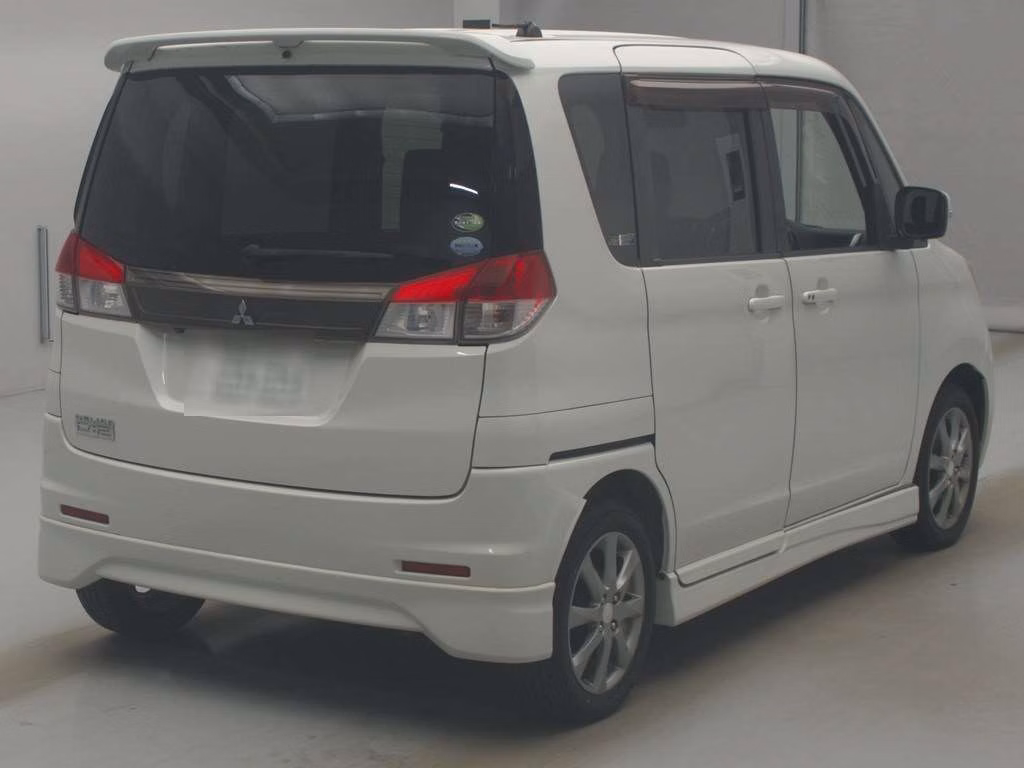 MITSUBISHI DELICA D:2