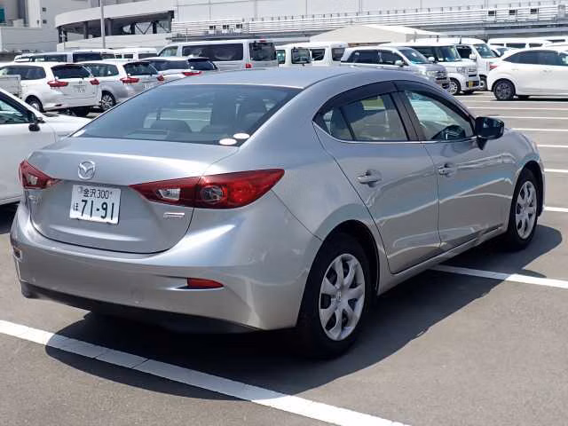 MAZDA AXELA