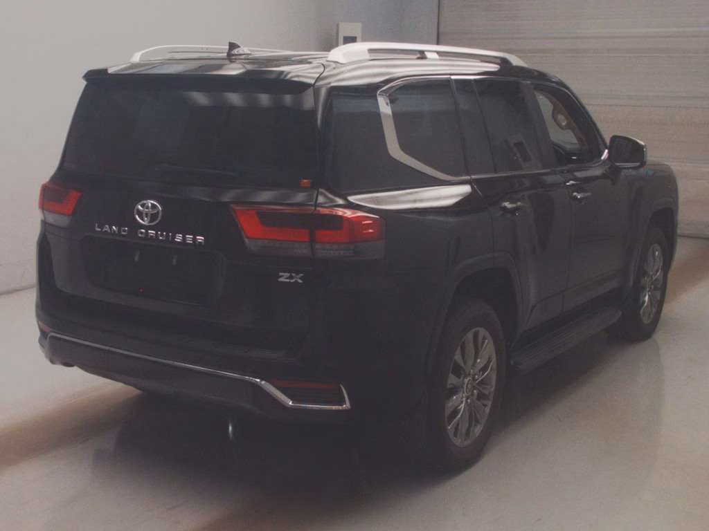 TOYOTA LAND CRUISER