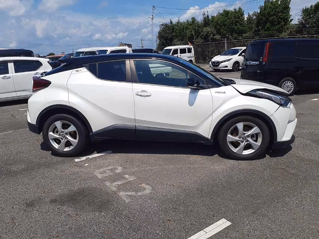 TOYOTA C-HR