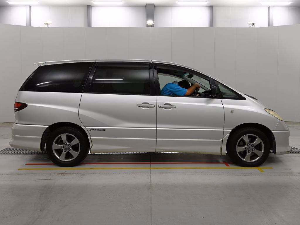 TOYOTA ESTIMA