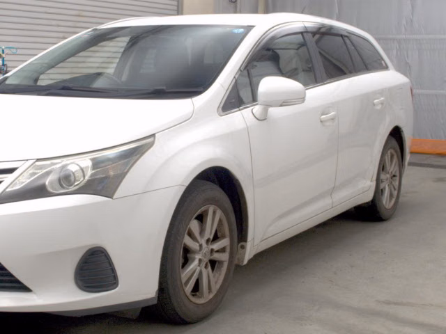 TOYOTA AVENSIS