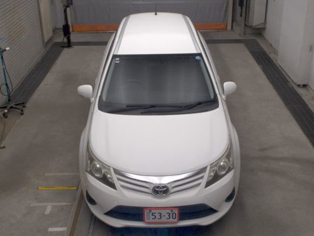 TOYOTA AVENSIS