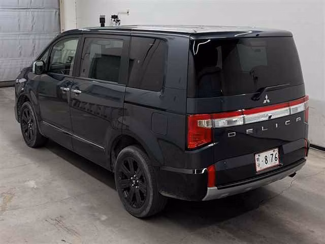 MITSUBISHI DELICA D:5