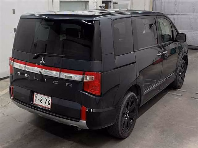 MITSUBISHI DELICA D:5